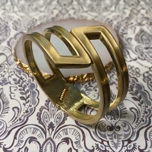 Vintage Gold Tone Hinged Cuff Bracelet